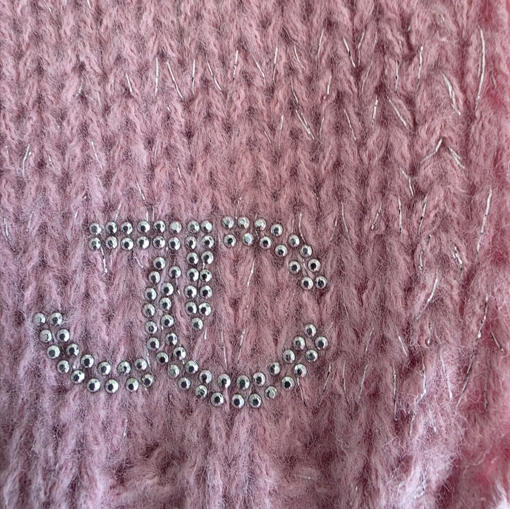 Juicy Couture 3PC Winter Gift Set Scarf, Hat And Gloves With Embellished Logo - Picture 5 of 7